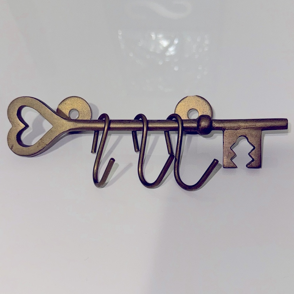 Decorative Gold Key Hook